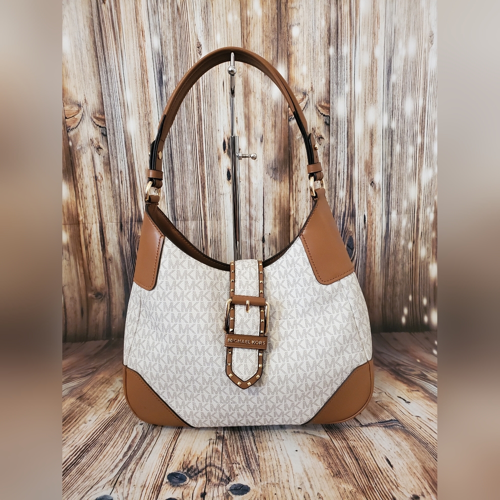 Michael Kors Lillian Shoulder Bag   